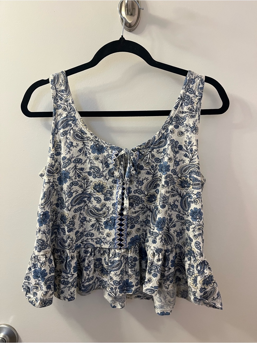 Patrons of Peace Blue Paisley Tie-Front Ruffle Camisole Small (PTP 19-23/L 19)